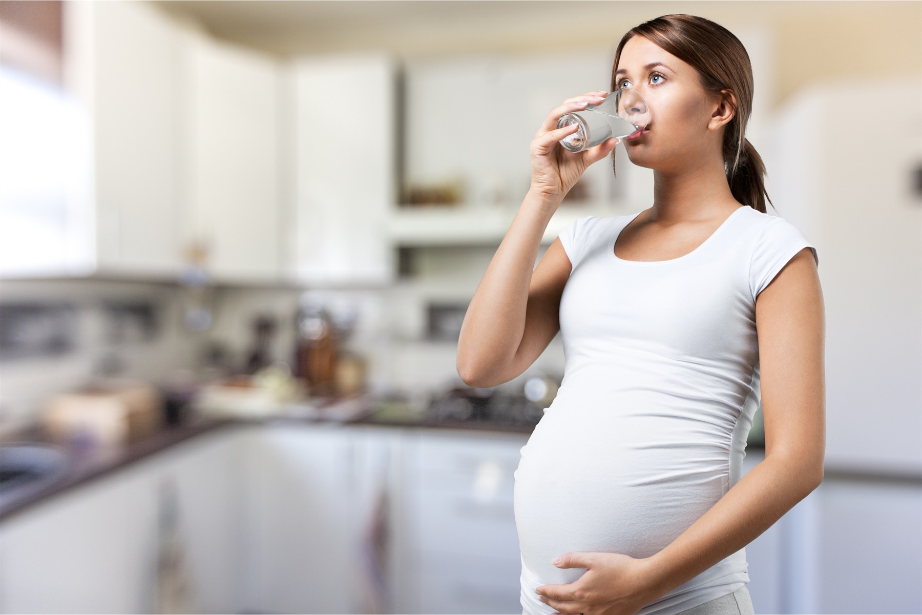 Những tác dụng tuyệt với của nước điện giải đối với phụ nữ mang thai