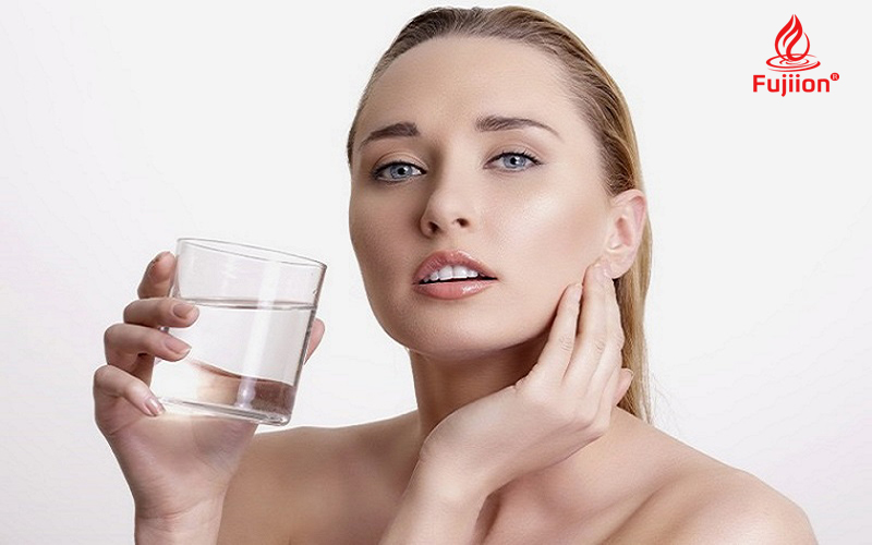 Uống nước kiềm pH 9.5 cải thiện các chứng bệnh về da